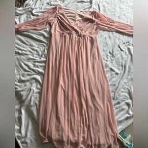 Elegant Chiffon V-Neckline Long Sleeve Formal Evening Dress.